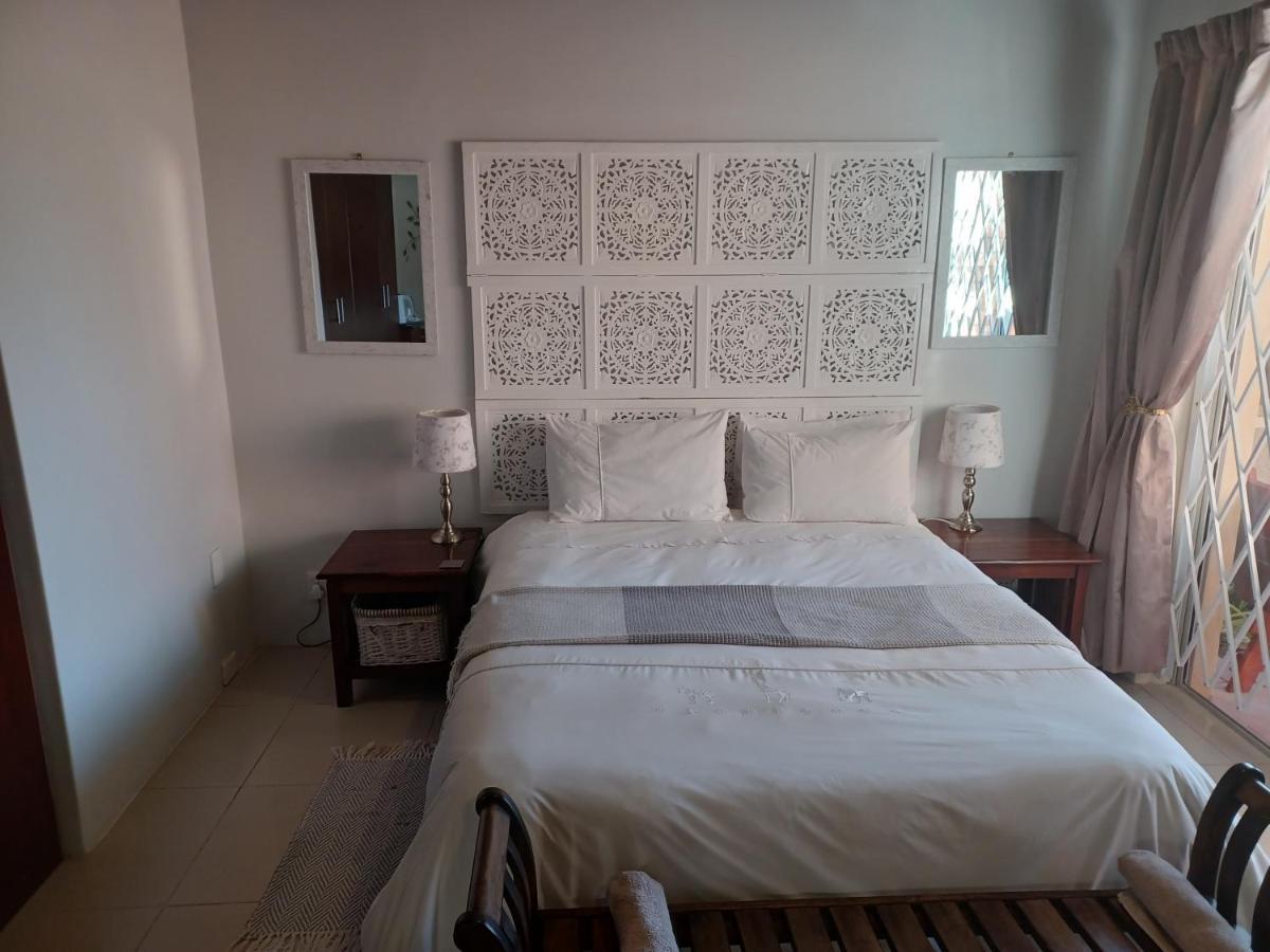 Summerstrand Self Catering For Two Puerto Elizabeth Exterior foto
